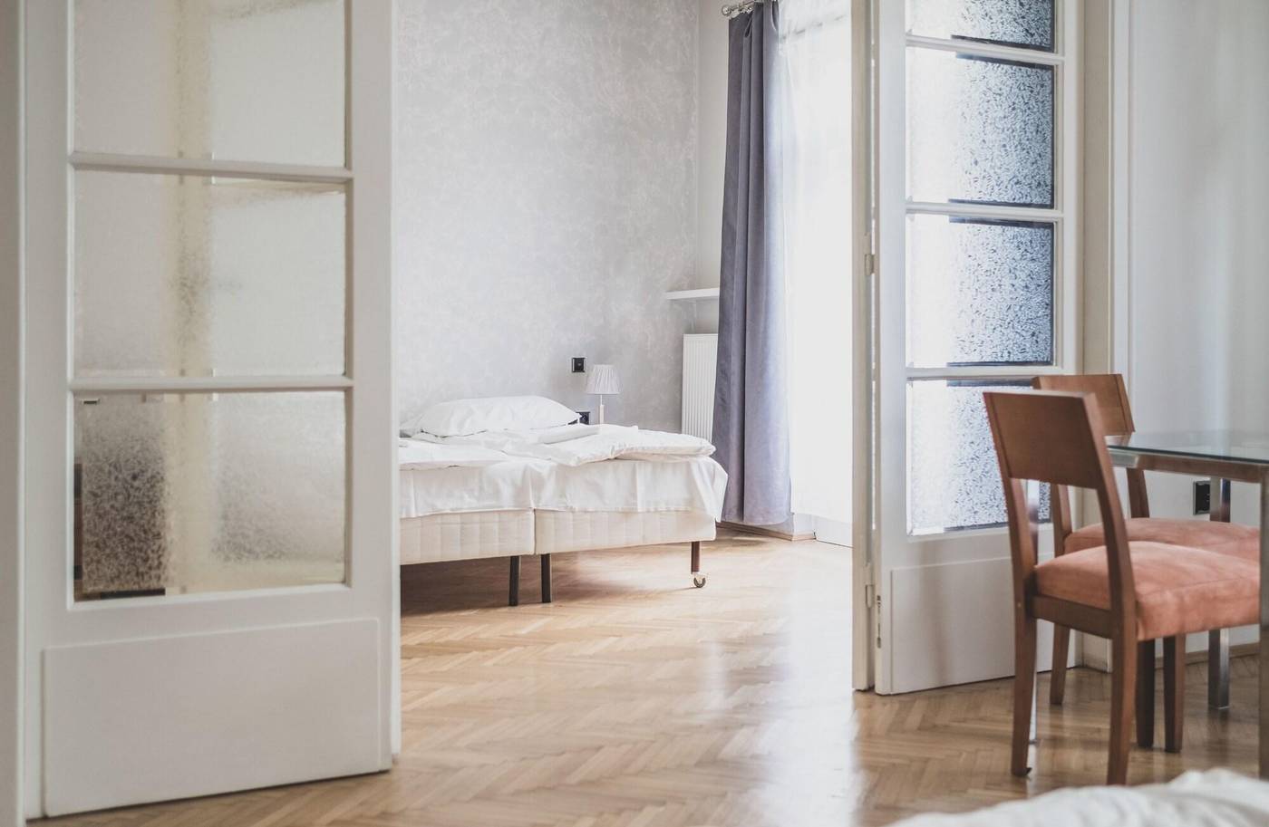 Cybulskiego-Guest-Rooms-Lobby-28