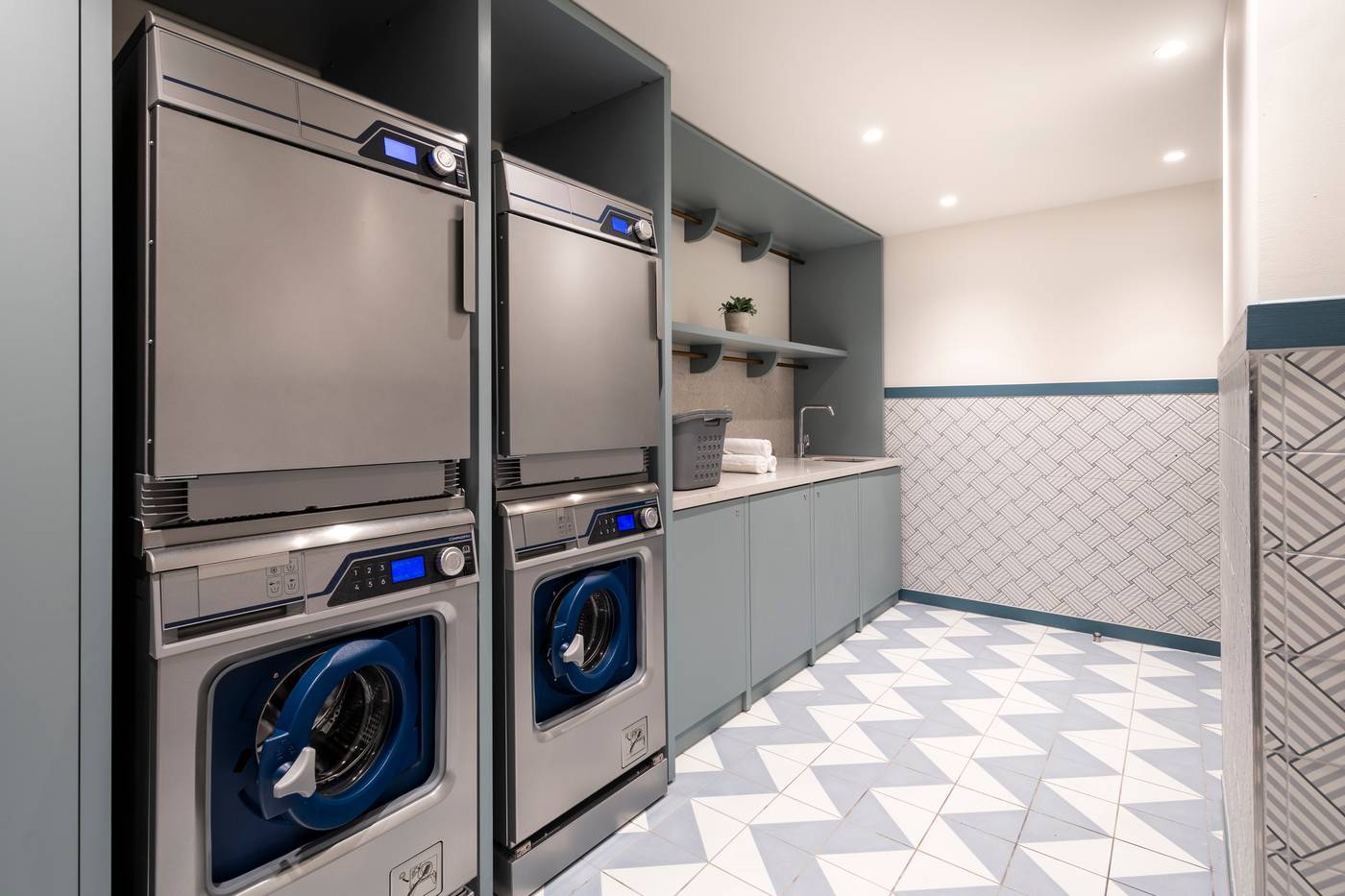 Citadines-Canal-Amsterdam-Sports-and-Entertainment-37