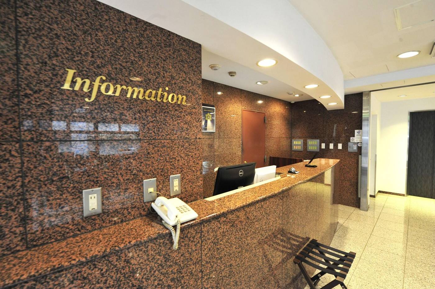 Hotel Toms-Japan-TOKYO-Lobby-6