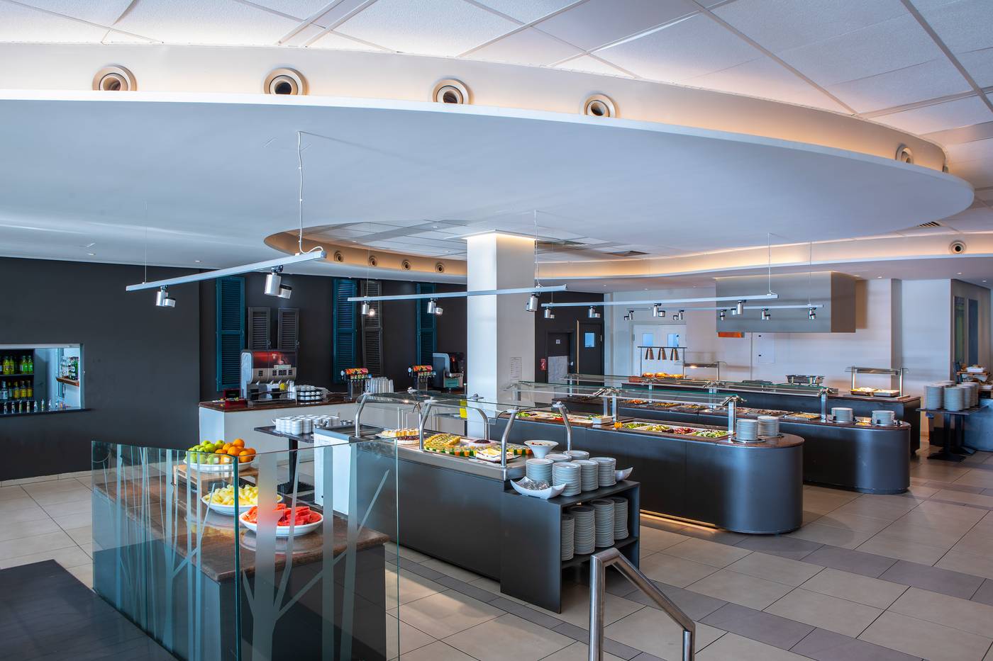 Mayfair-Gardens-Restaurant-22