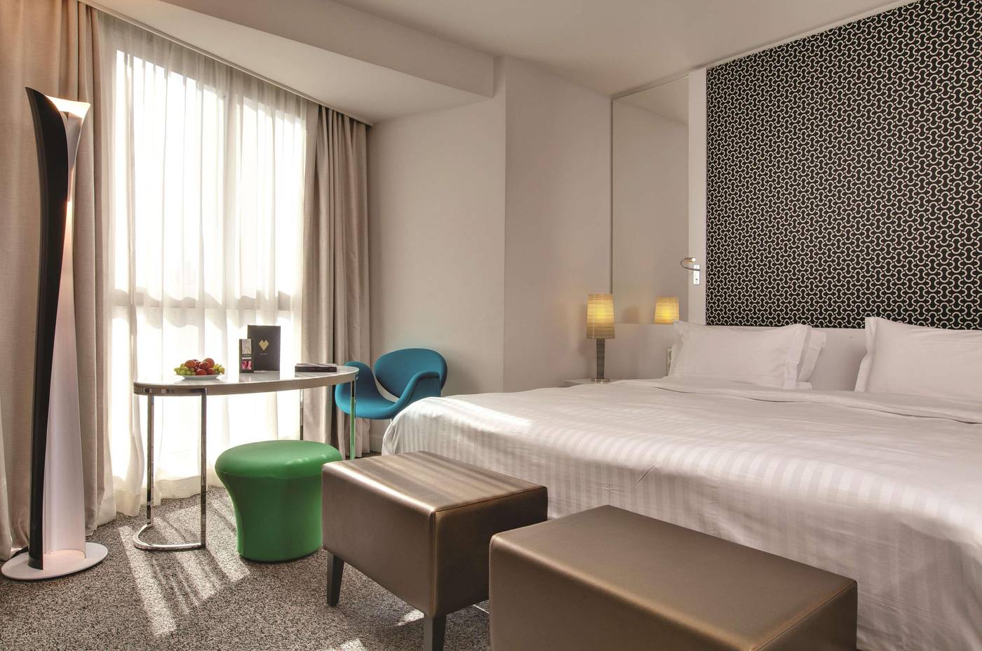 La-Villa-Maillot---Arc-de-Triomphe-Room-39