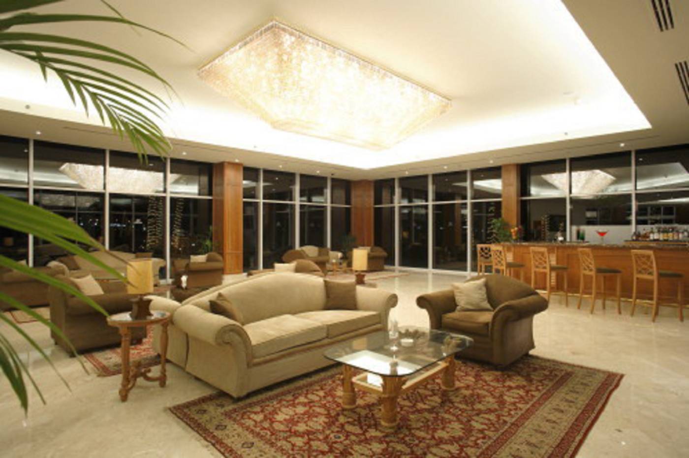 Maritim-Jolie-Ville-Royal-Peninsula-Lobby-34