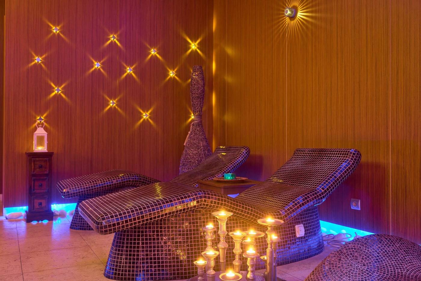 Mediterranean-Village-Sports-and-Entertainment-63