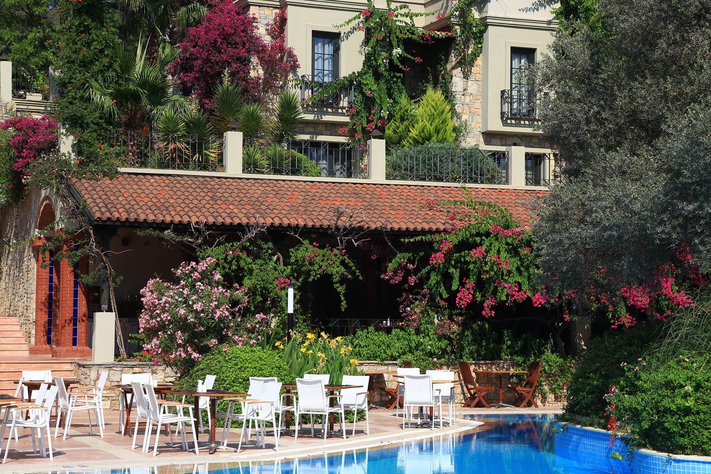Zeytinada Hotel