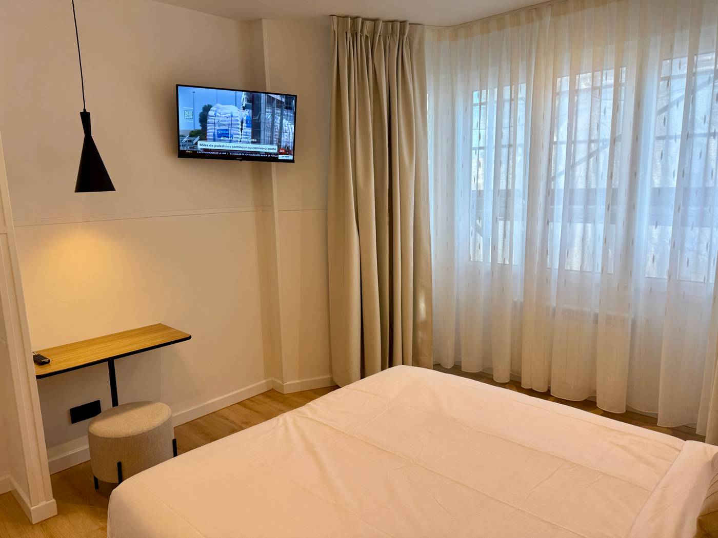 Mucho-Madrid-Room-25