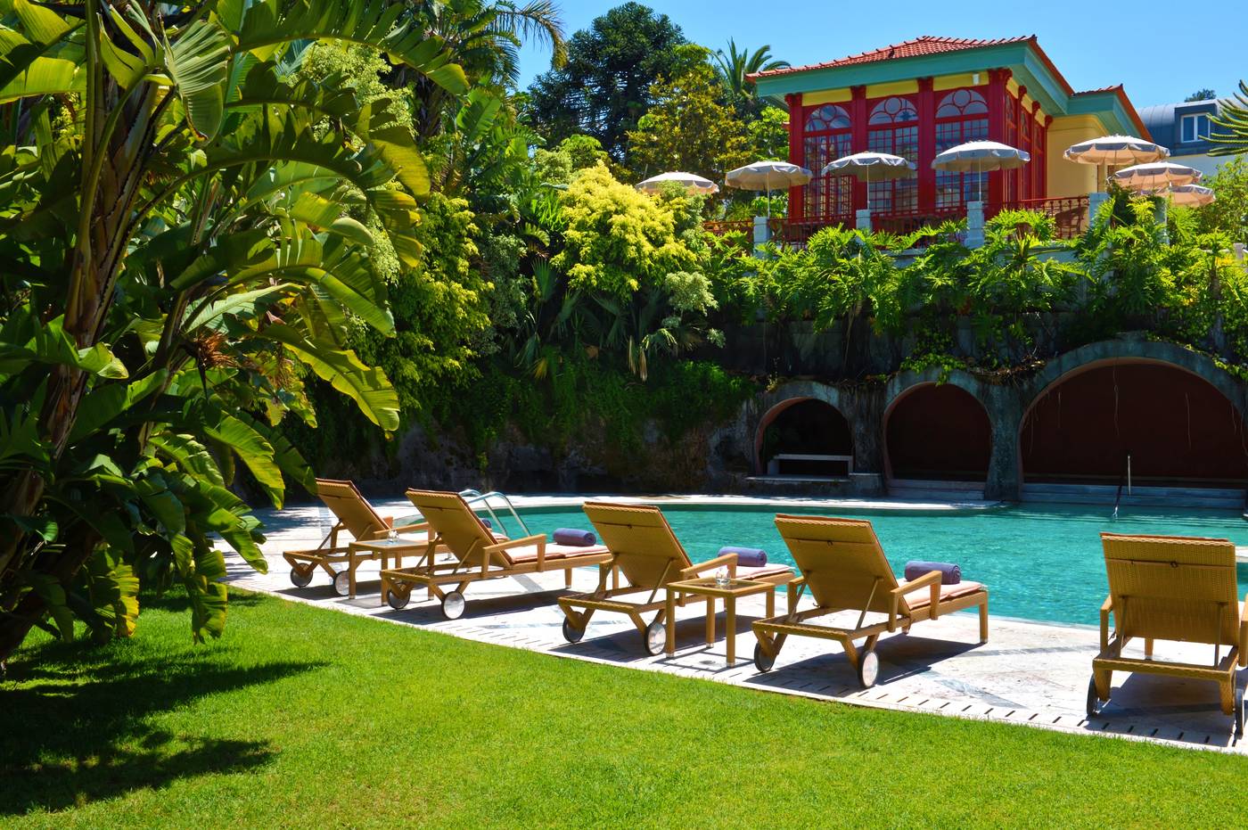 Pestana-Palace-Lisboa---Hotel---National-Monument-Pool-3