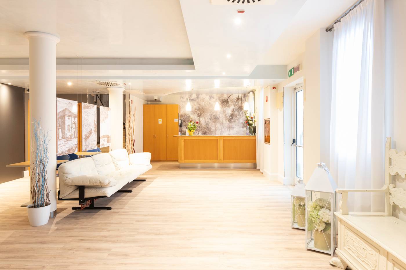 Hotel-Ca--Tron-Lobby-2