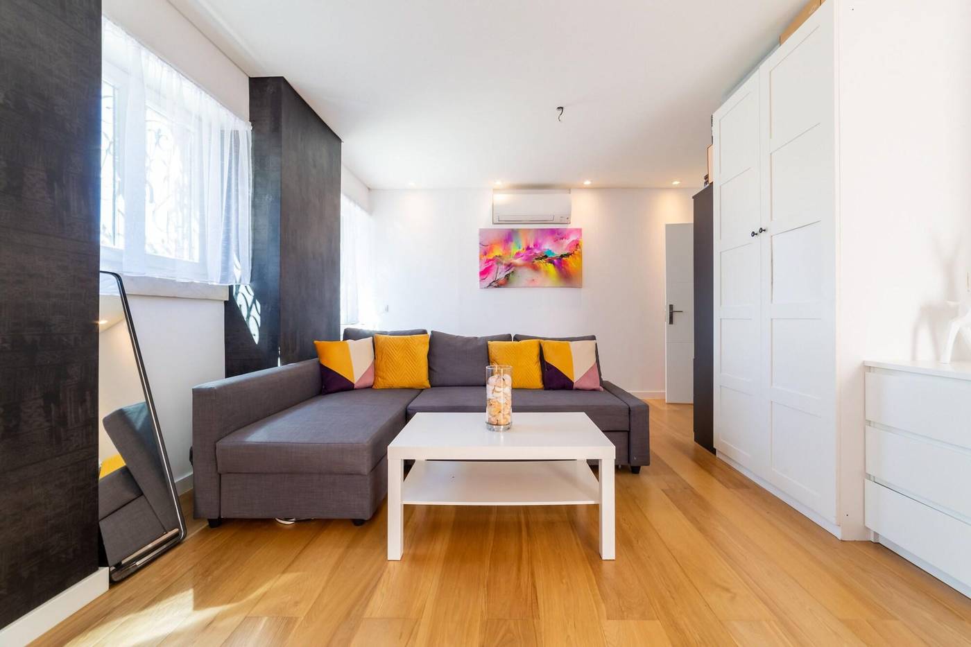 Industrial-Lisbon-Apartment---Adults-Only-Room-3