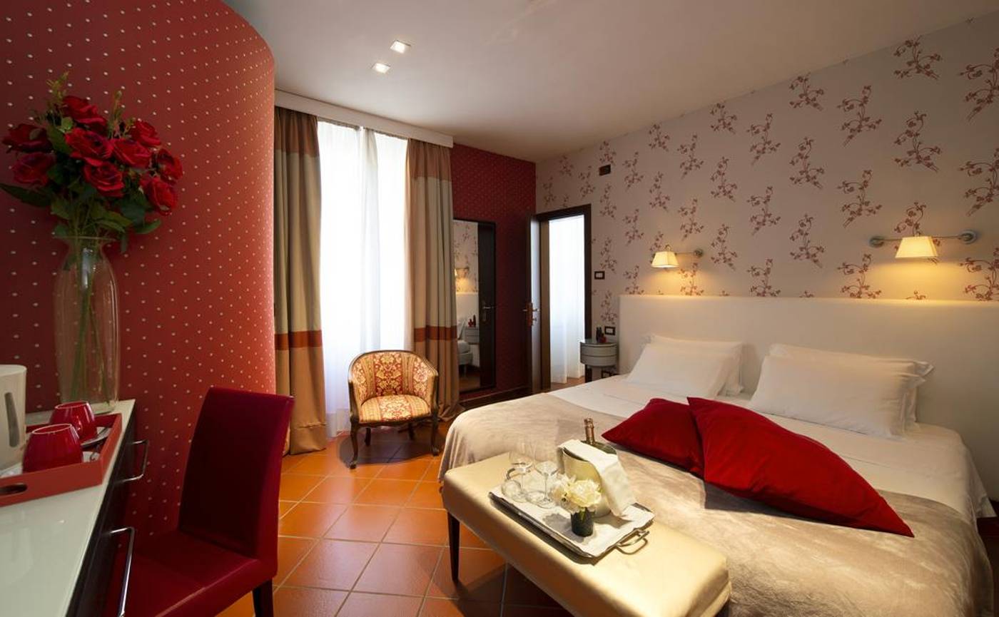 De-La-Pace--Sure-Hotel-Collection-by-Best-Western-Room-17