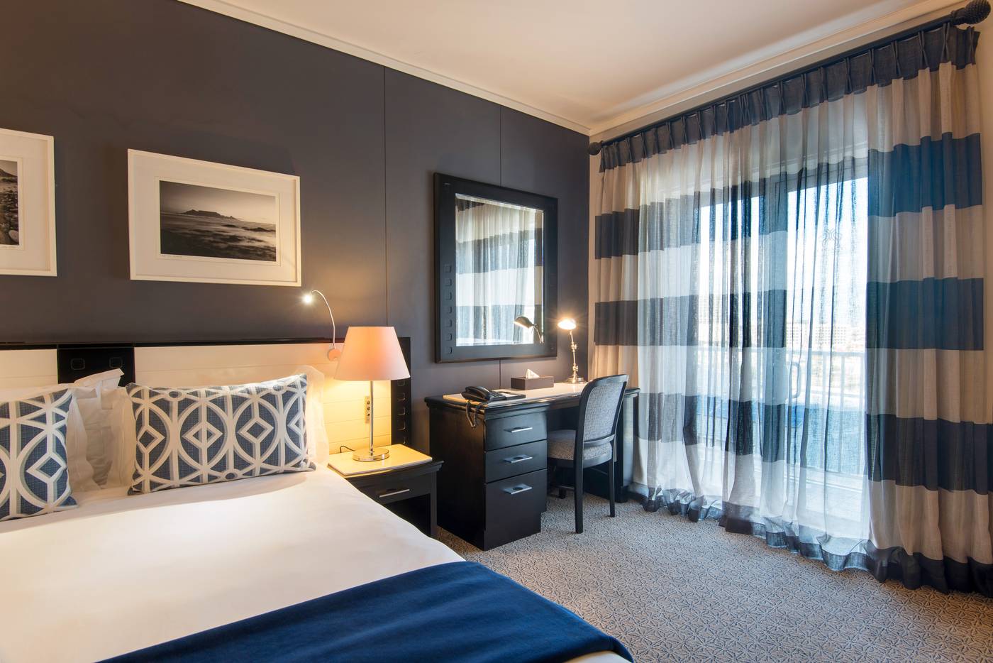 The-Commodore-Room-28