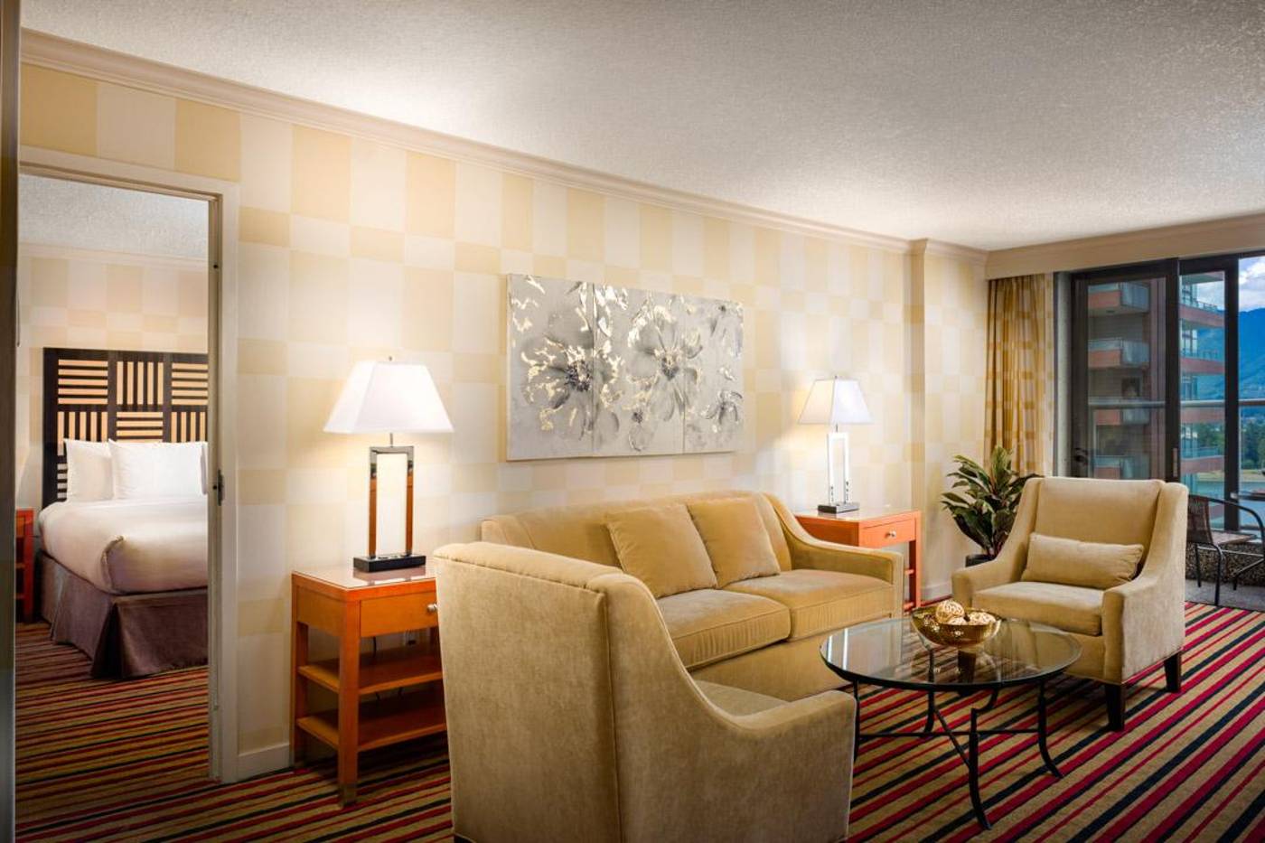 Pinnacle-Hotel-Harbourfront-Room-20