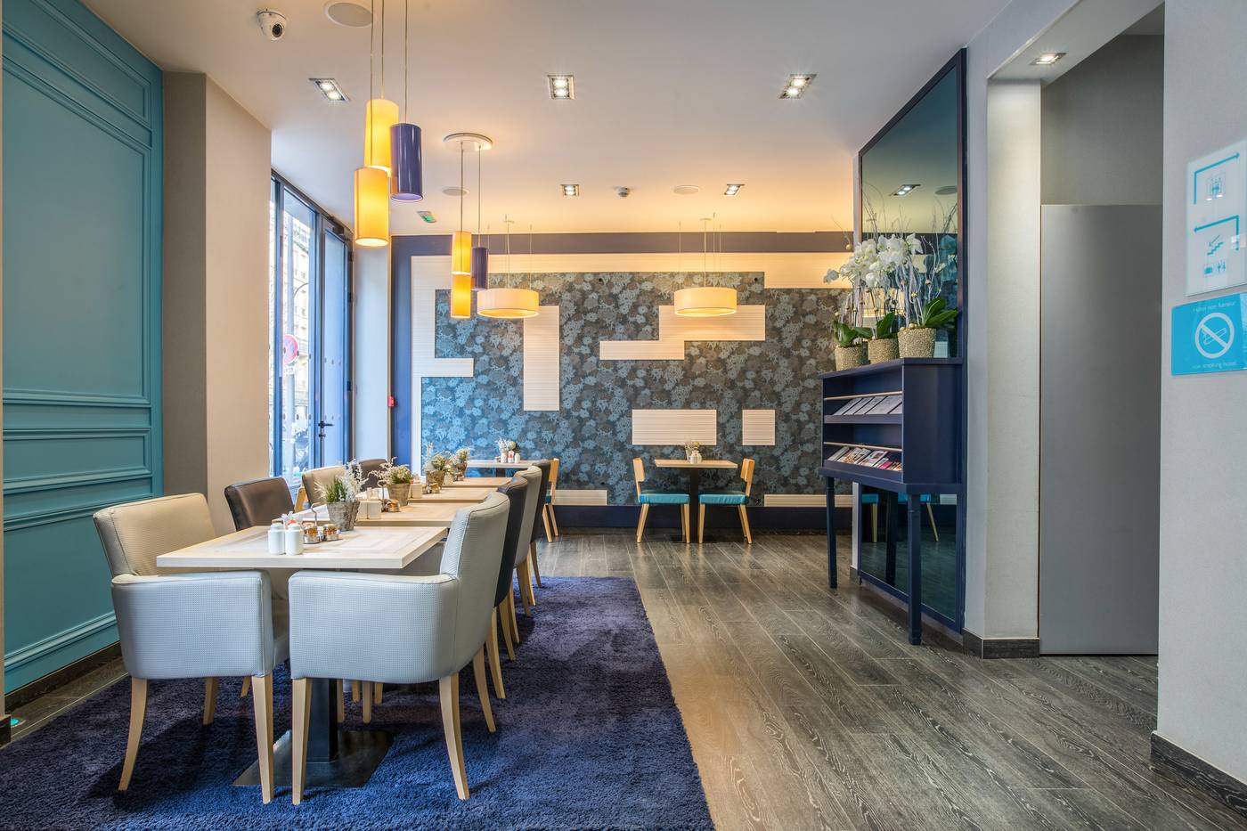 Prince-Albert-Montmartre-Lobby-13