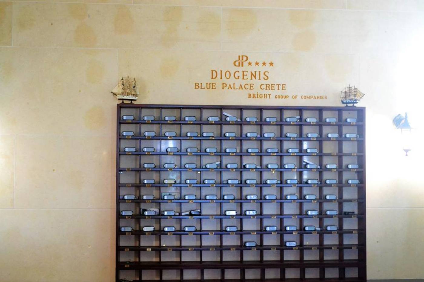 Diogenis-Blue-Palace-Lobby-50