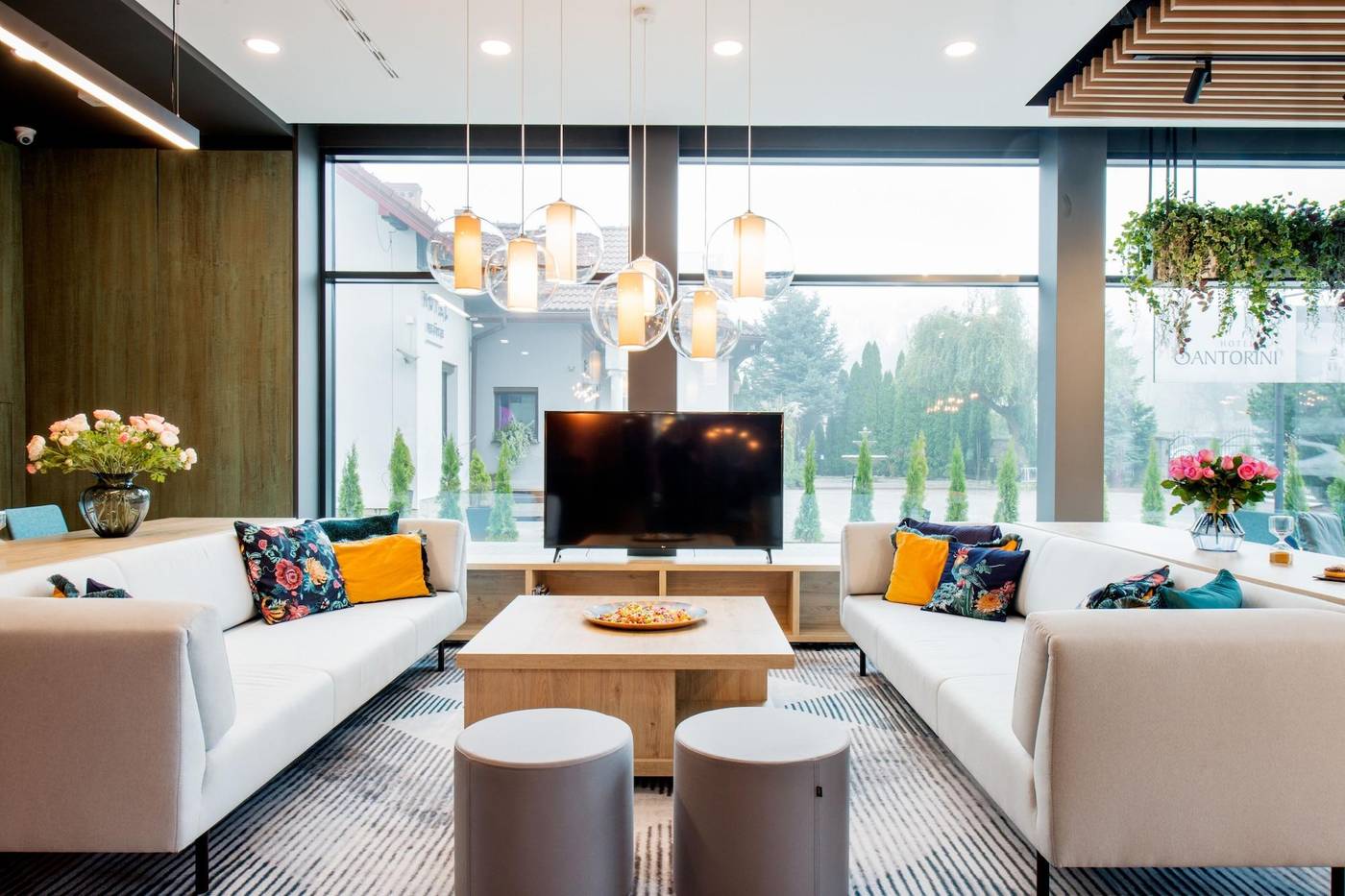 Ibis-Styles-Krakow-East-Lobby-5