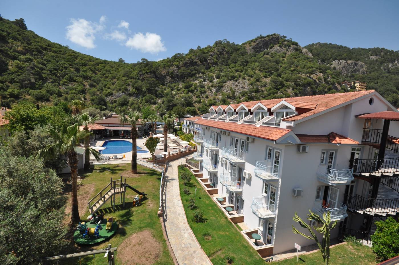 Majestic-Hotel-General-view-10