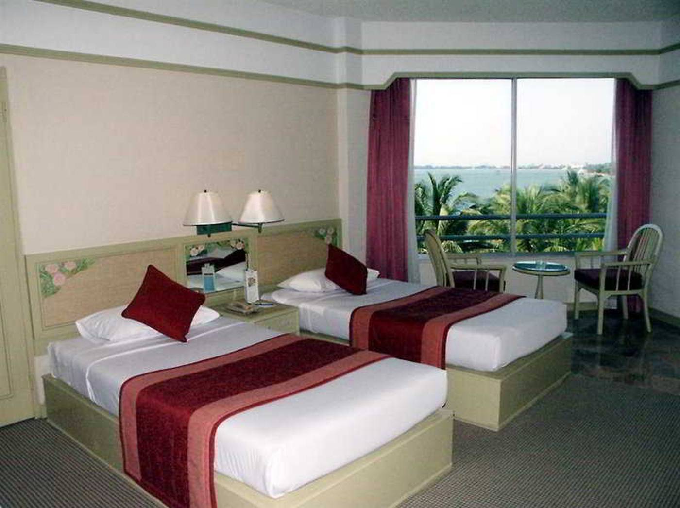 Cholchan Pattaya Beach Resort-Thailand-Muang Pattaya-Room-8