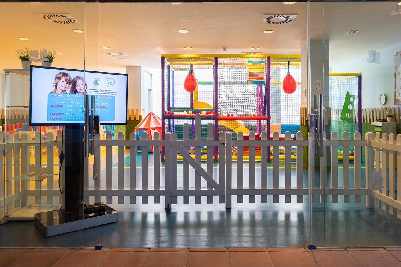 Hotel-Fuerte-Conil-Costaluz-Sports-and-Entertainment-67