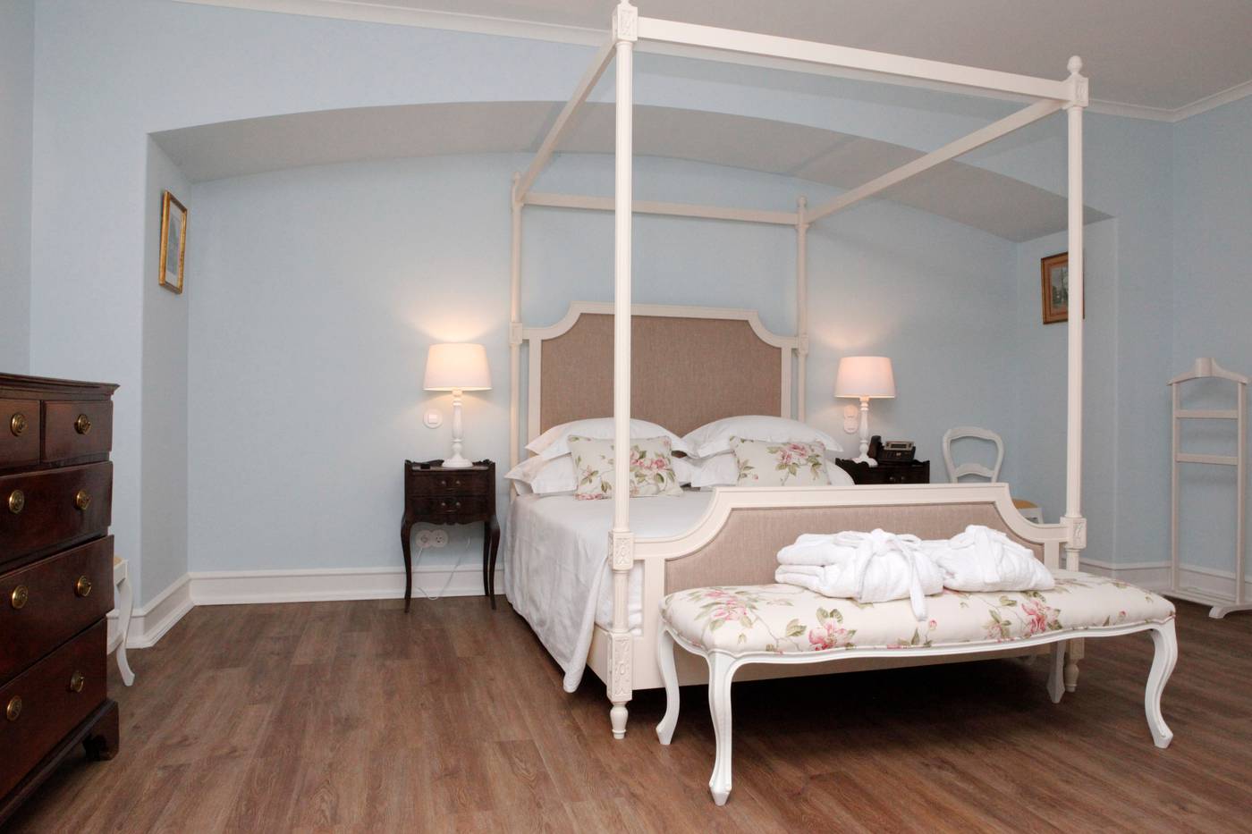 Casa-Palmela---Small-Luxury-Hotels---Villas-Room-35