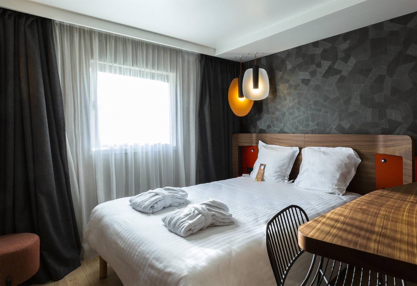 Oceania-Paris-Porte-De-Versailles-Room-29