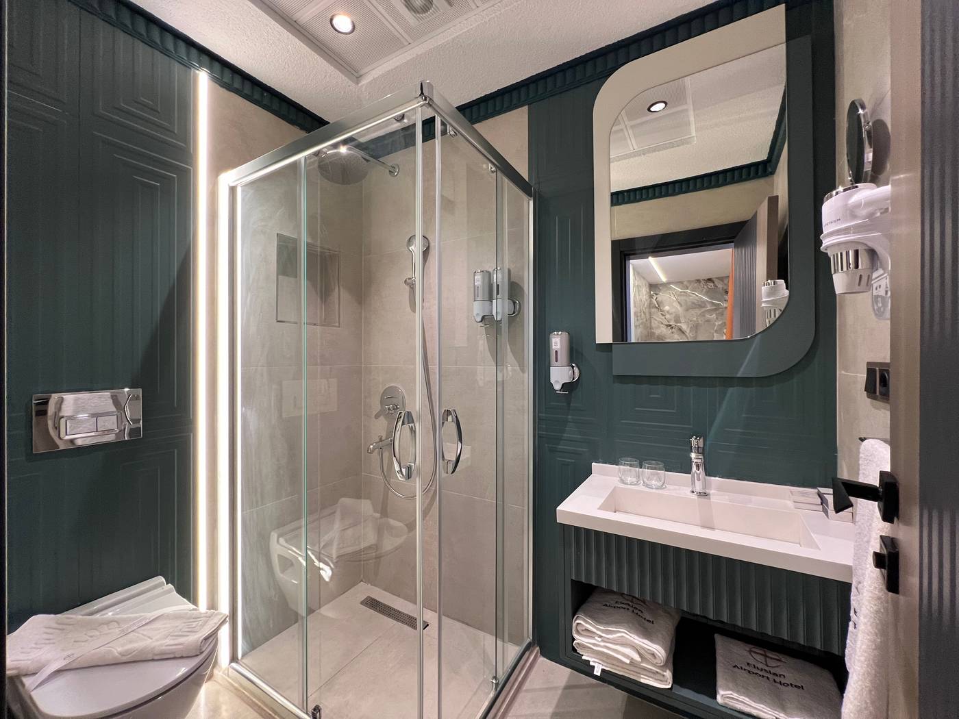 Elysian-Airport-Hotel-Room-53