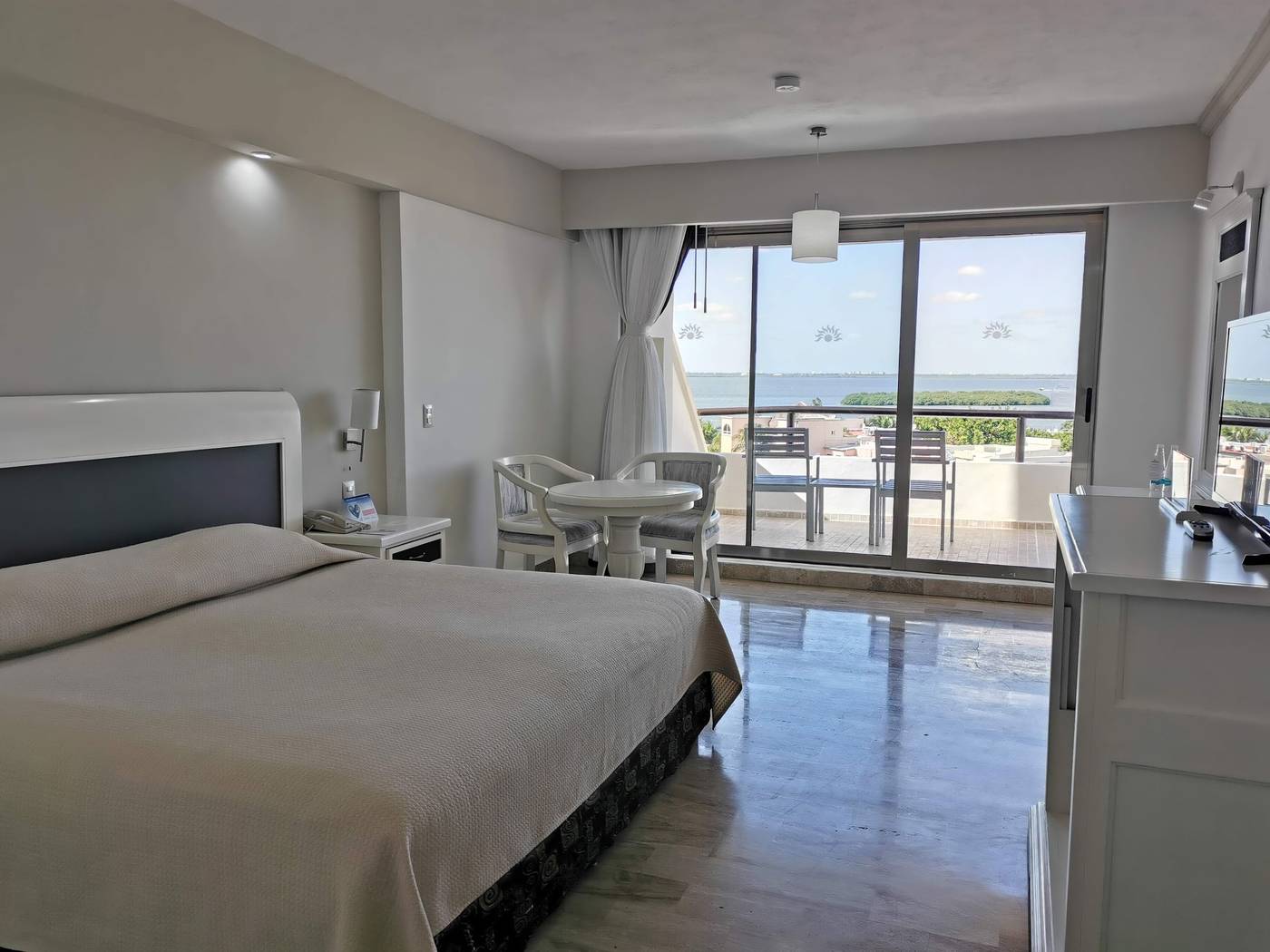 Golden-Parnassus-Resort--Adults-Only-All-Inclusive-Room-15