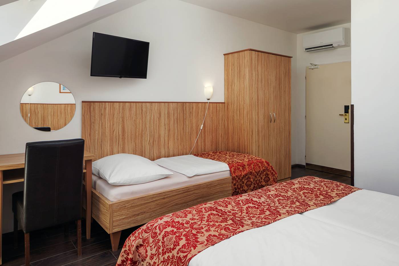 Superior-Hotel-Room-20