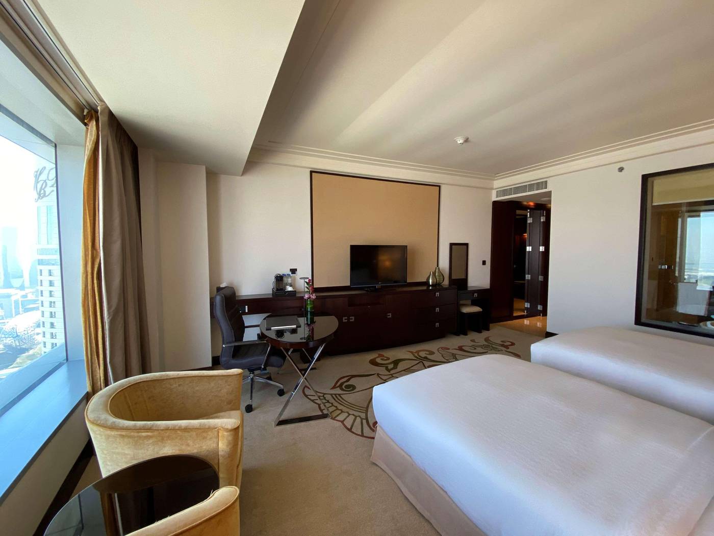 Conrad-Hotel-Dubai-Room-34