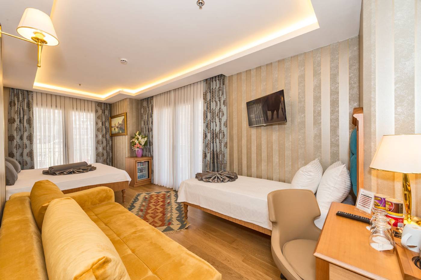 Aprilis-Gold-Hotel-Room-13