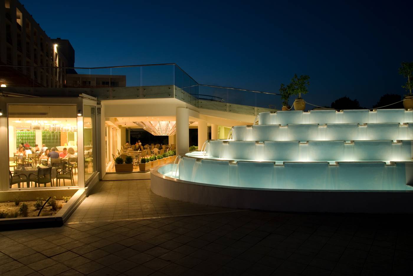 Eden-Roc-Resort-Hotel-Terrace-7