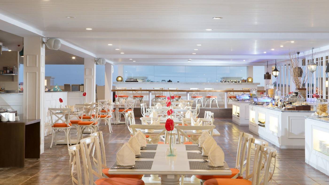 Hotel Santika Seminyak-Indonesia-Bali-Restaurant-9