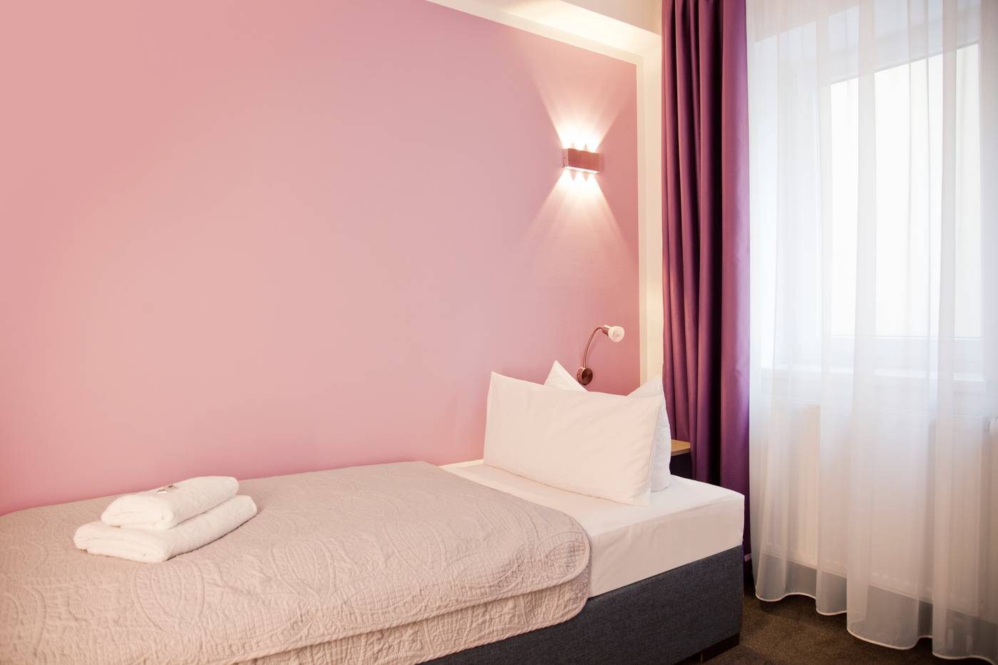 Hotel-Nikolai-Residence-Room-10