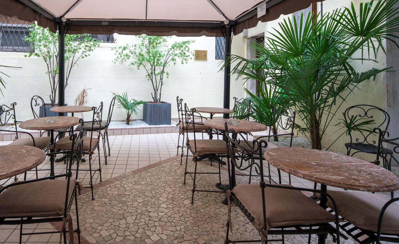 Hotel-Herion-Terrace-76