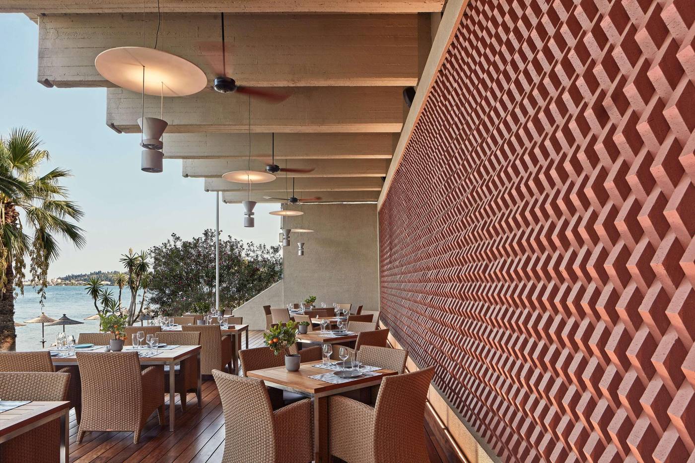 Kontokali-Bay-Restaurant-11