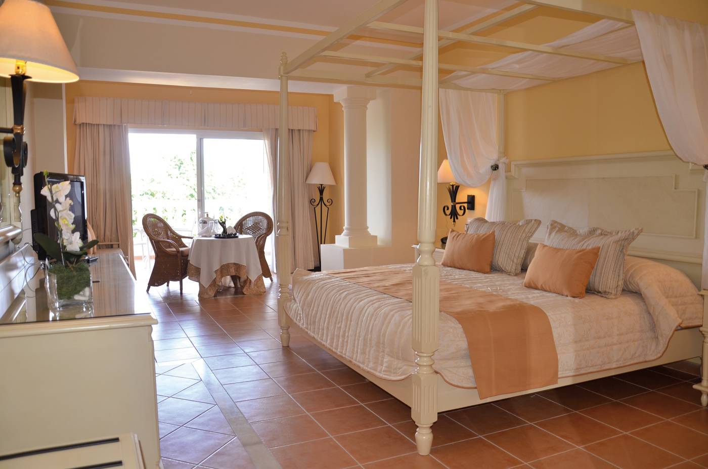 Luxury-Bahia-Principe-Runaway-Bay-All-Inclusive-Adults-Only-Room-34