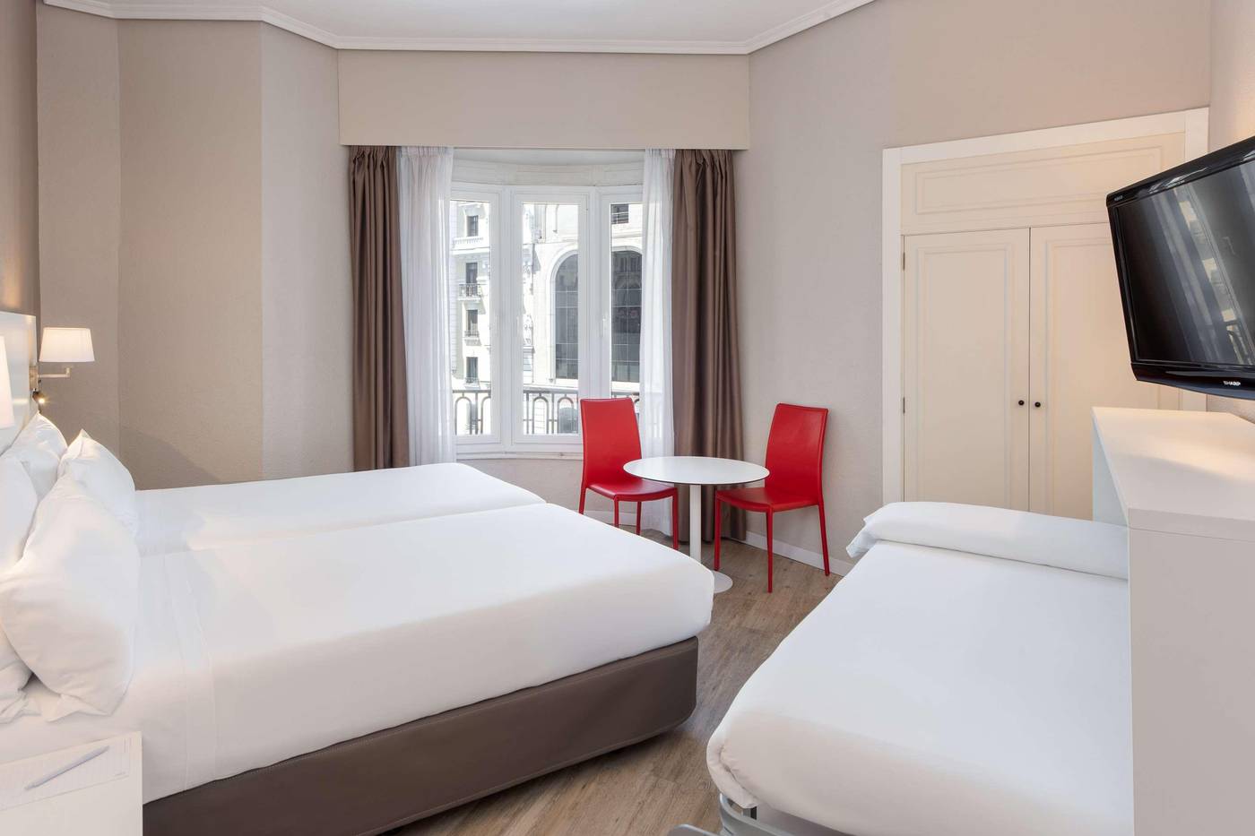 Hotel-Madrid-Gran-V----a-25--managed-by-Meli-----Room-9