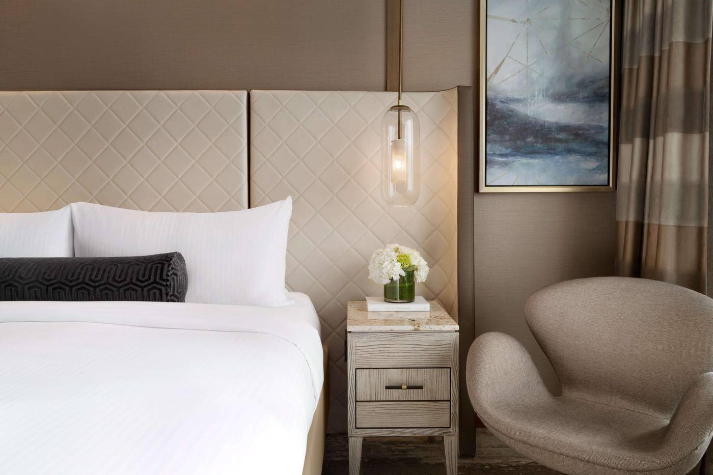 Fairmont-Vancouver-Airport-Room-37