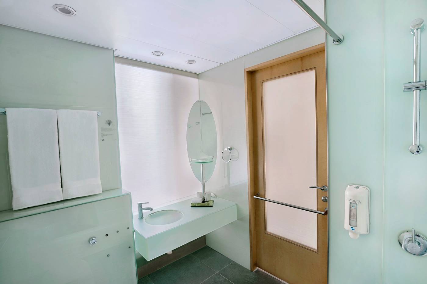 Rambler-Garden-Hotel-Room-13