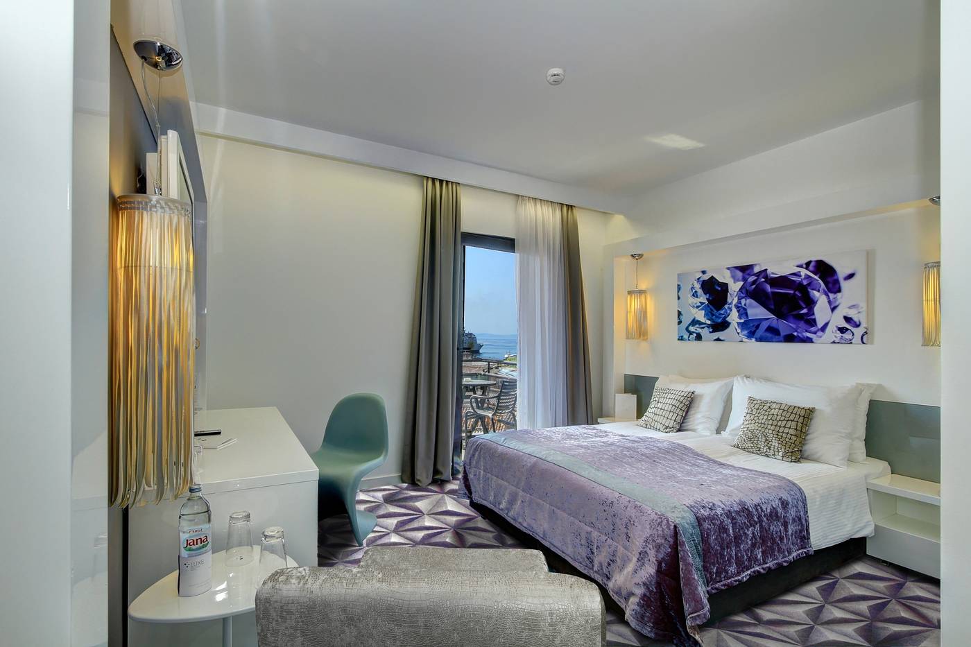 Hotel-Luxe-Room-23