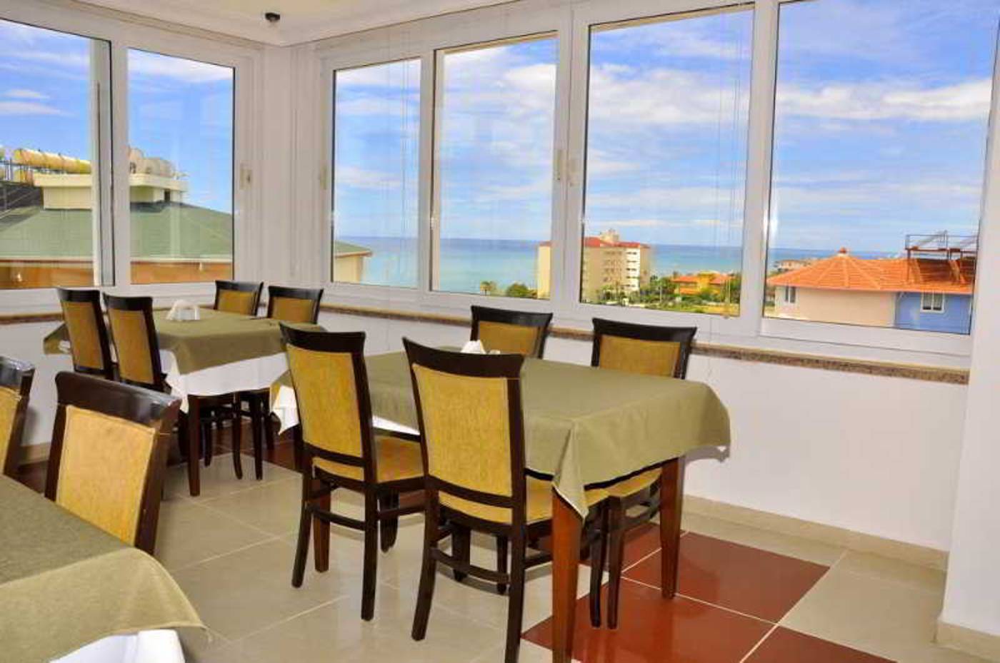 Blue-Night-Restaurant-19