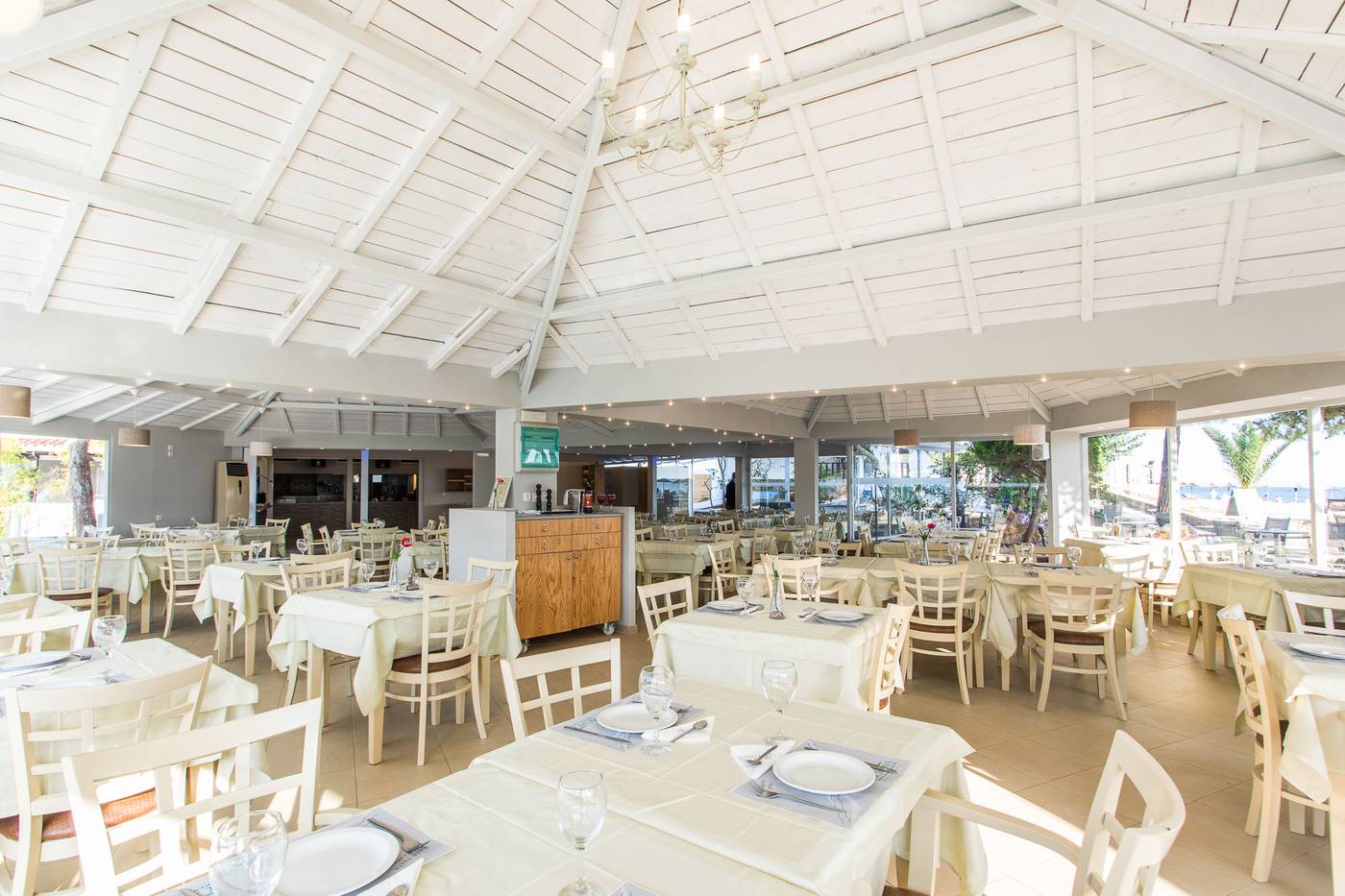 Coral-Blue-Beach-Restaurant-50