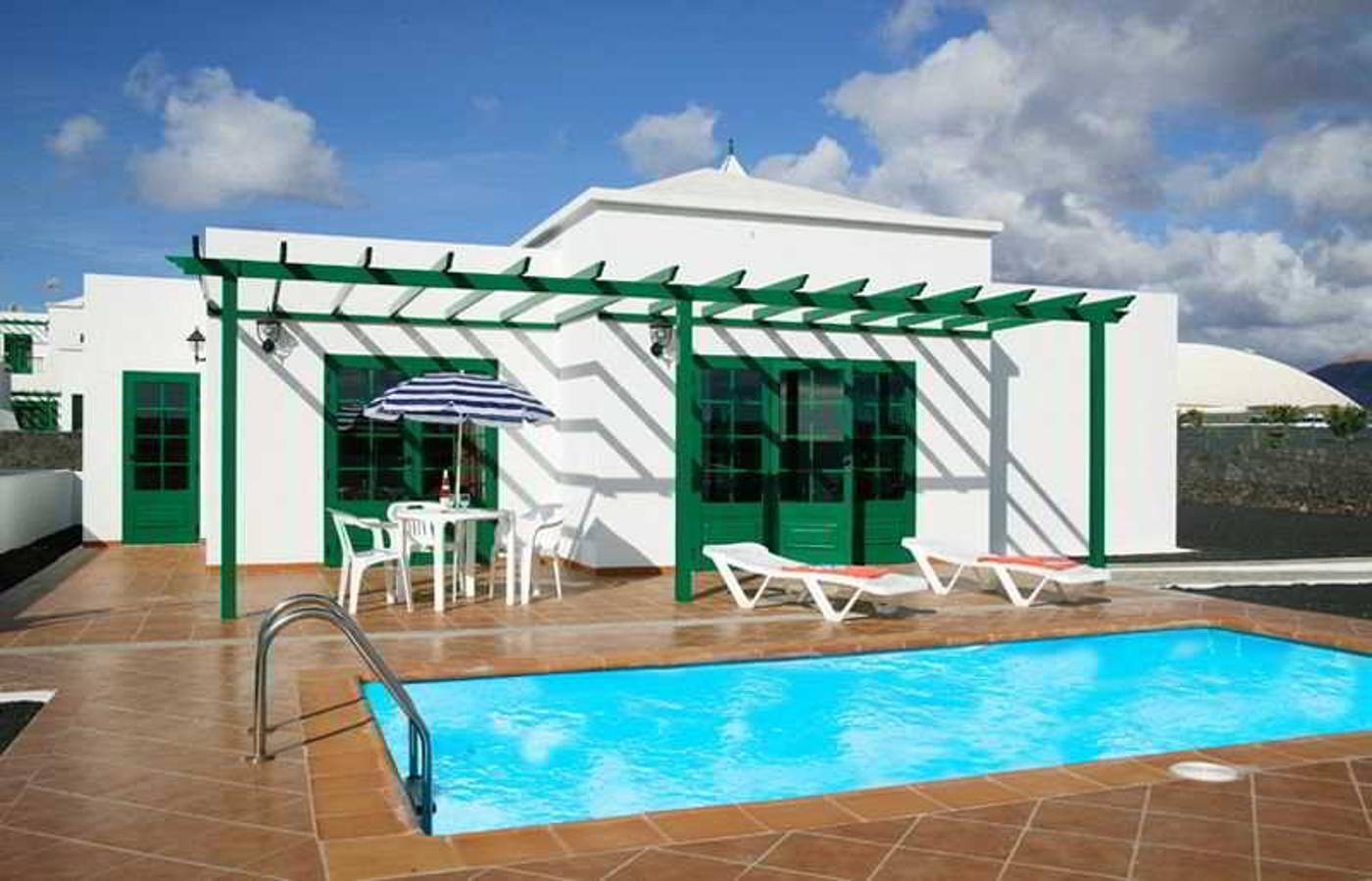 Ereza-Villas-Brisa-Marina-Lobby-3