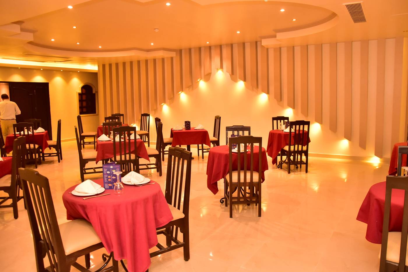 Dive-Inn-Resort-Restaurant-71