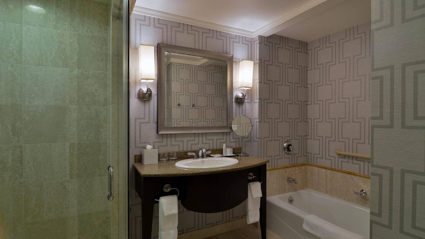 Loews-Boston-Hotel-Room-23