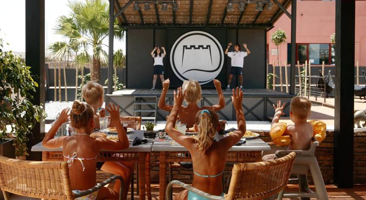 Aparthotel-Ilunion-Miramar-Pool-14