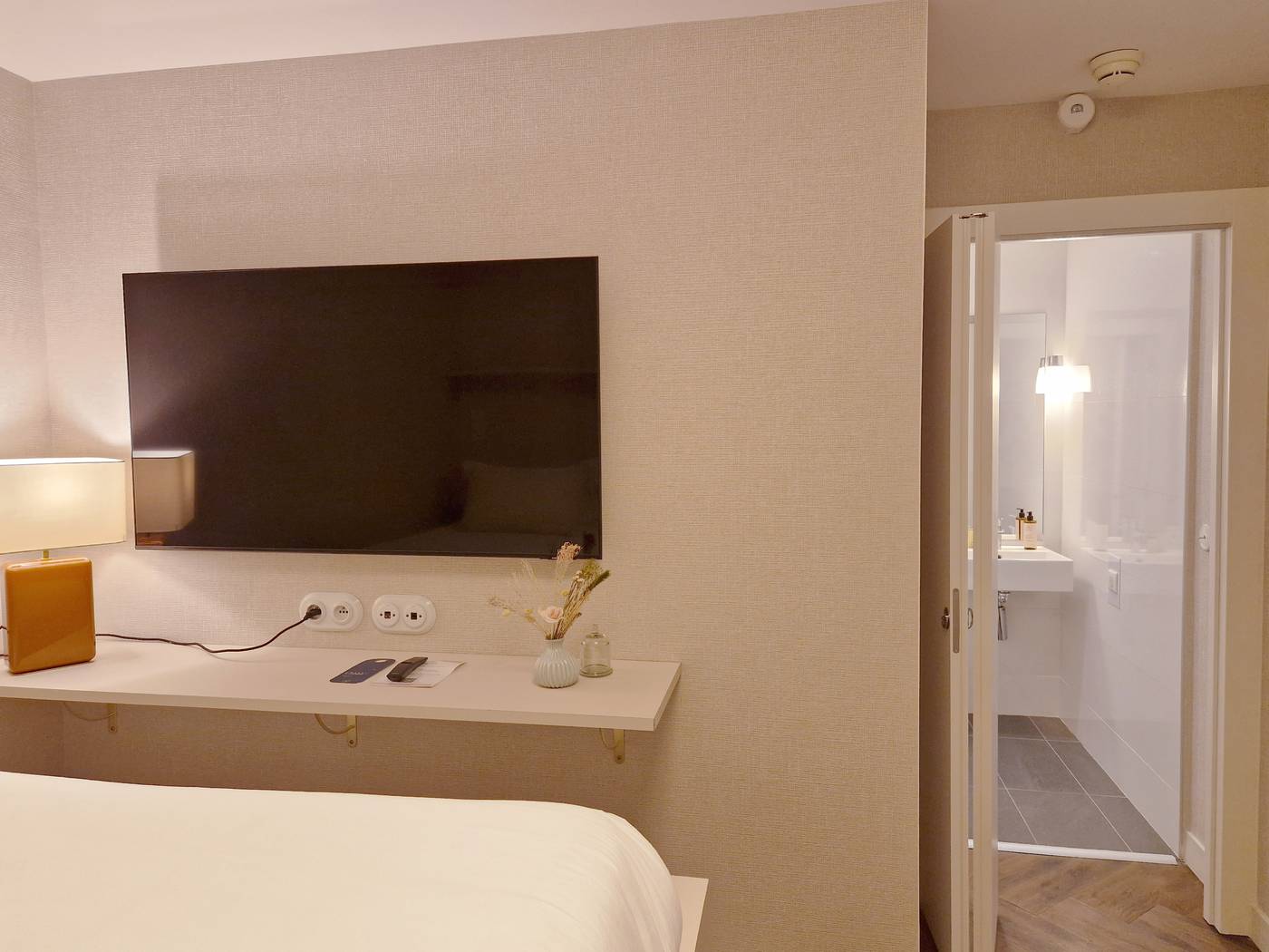 Madeleine-Haussmann-Room-17