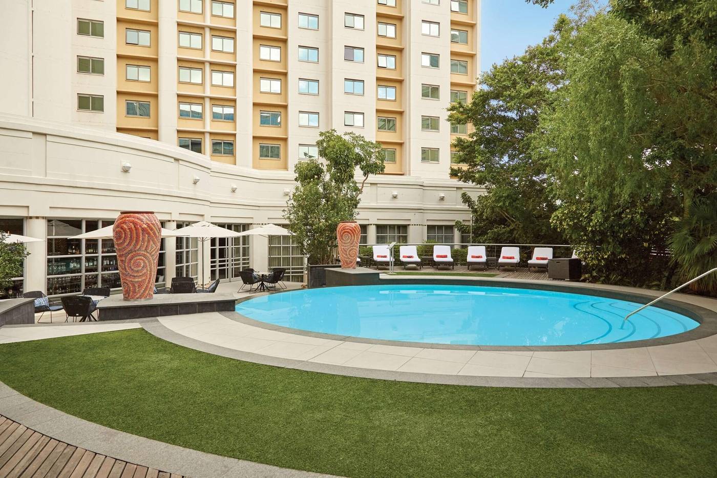 Southern-Sun-Cape-Town-Waterfront-Pool-3