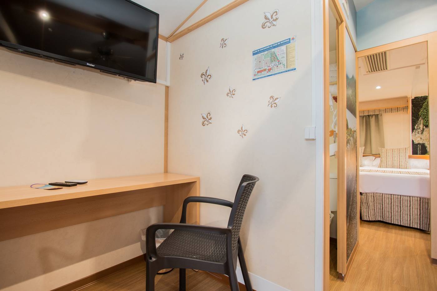 Magic-Robin-Hood-Room-39