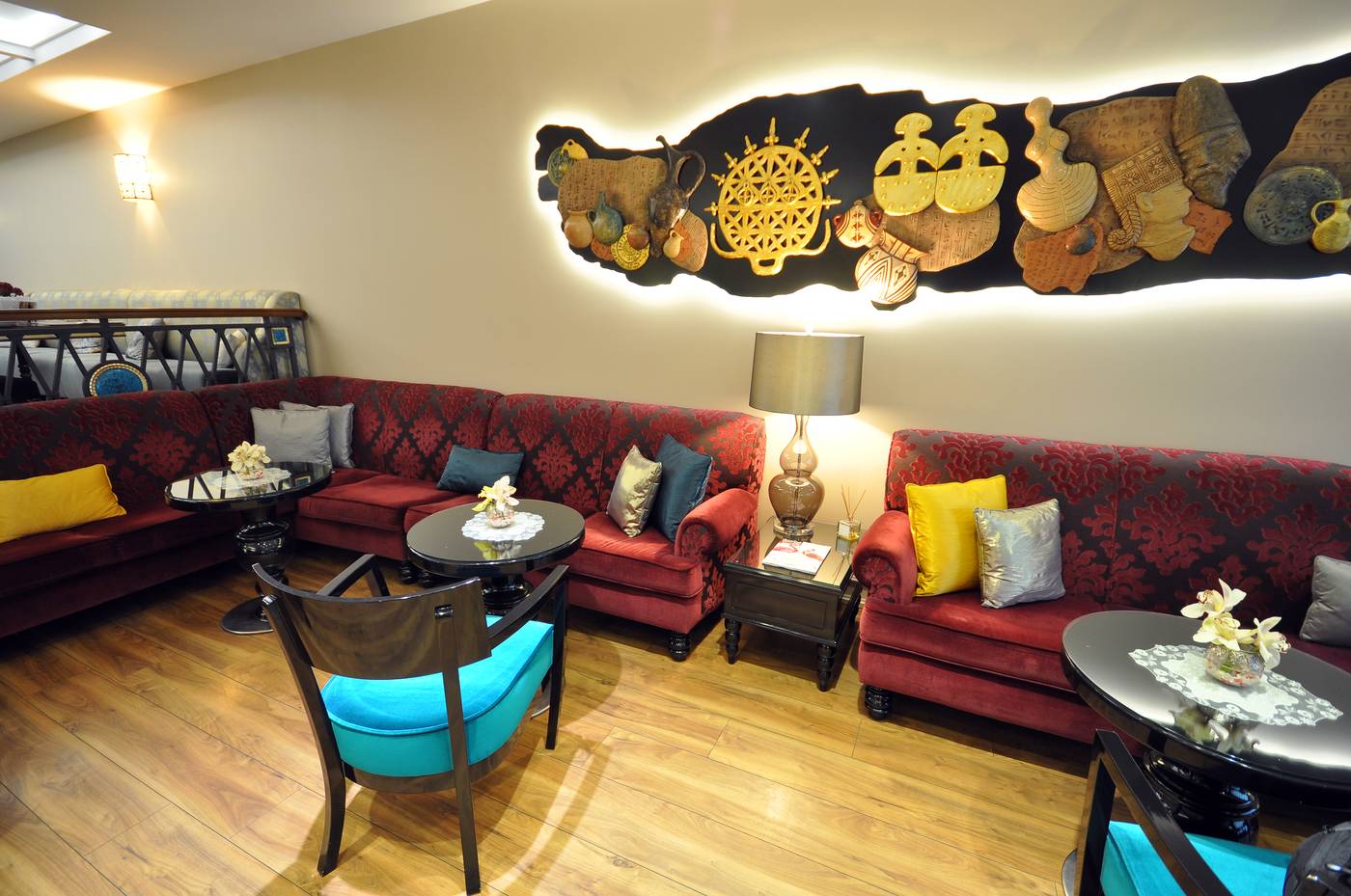 Neorion-Hotel-Lobby-10