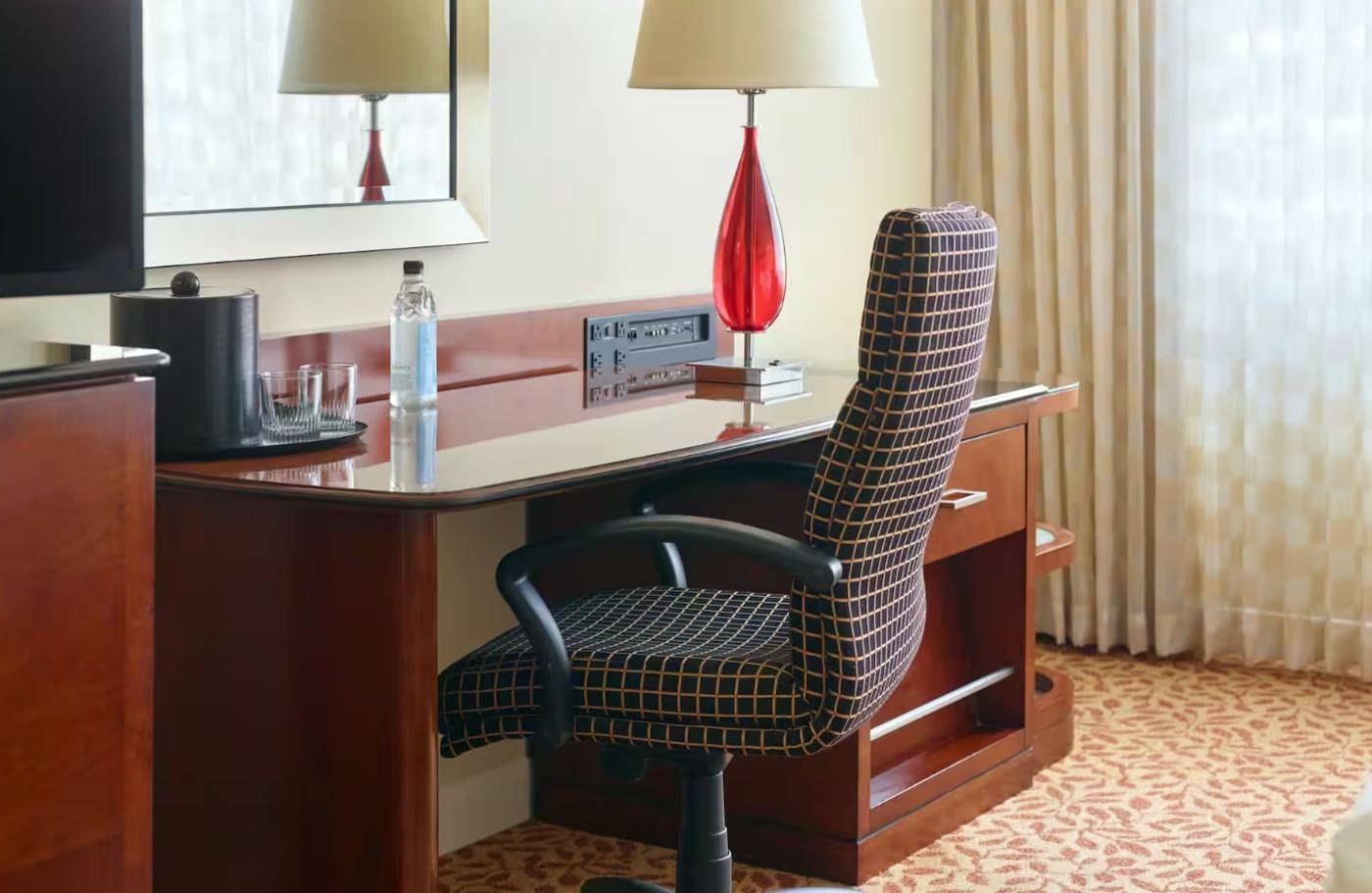 Wyndham Atlanta Buckhead Hotel & Conference Center-United States-Atlanta-Room-10