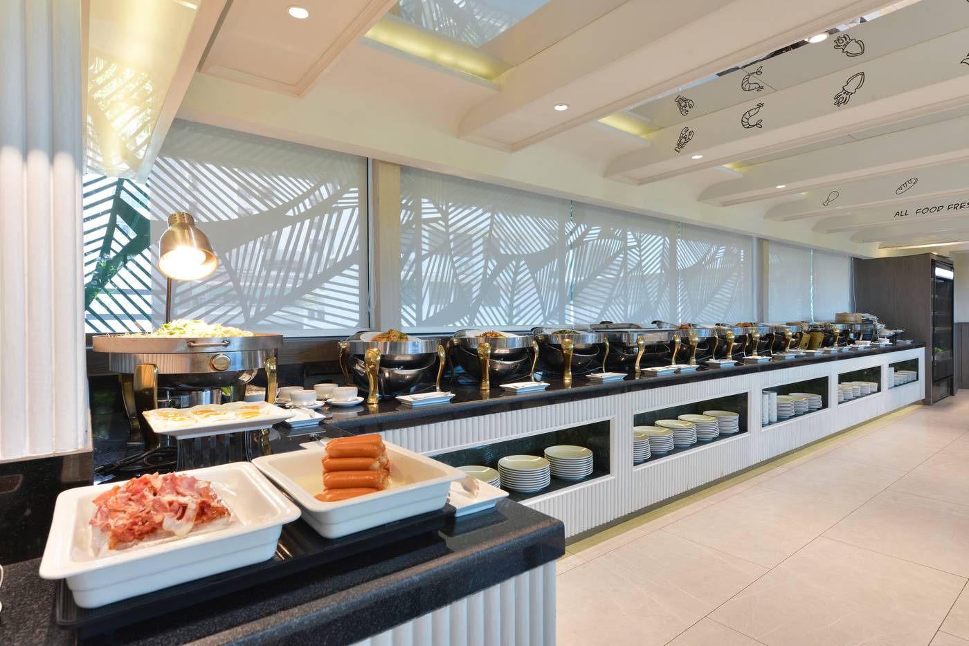 Centre-Point-Plus-Hotel-Pratunam-Restaurant-56